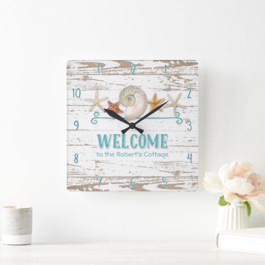 コテージのスタイルの歓迎の木のビーチは板を殻から取り出します スクエア壁時計 (ホーム)