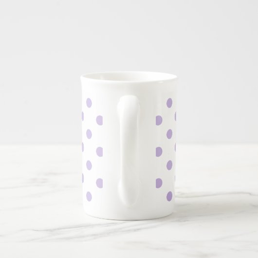 コテージのラベンダーの水玉模様 ボーンチャイナマグカップ (裏面)