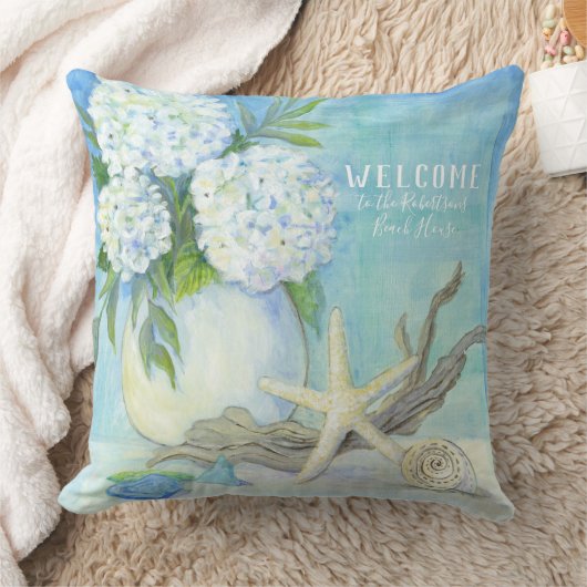 コテージの白いアジサイの貝殻nの海ガラスを浜に引き上げて下さい クッション (ブランケット)