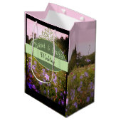 コテージコアフラワーメドウ結婚ズギフトバッグ ミディアムペーパーバッグ (正面アングル)