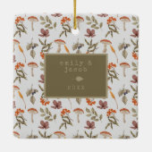 コテージコアマッシュルームボタニカル写真クリスマス セラミックオーナメント (裏面)