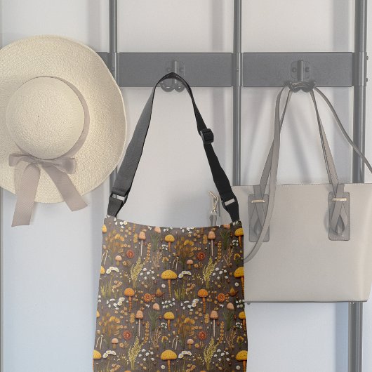 コテージコアマッシュルーム刺繍 クロスボディバッグ