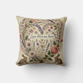 コテージコア"ラブ開花はこちら"装飾用クッション クッション (正面)