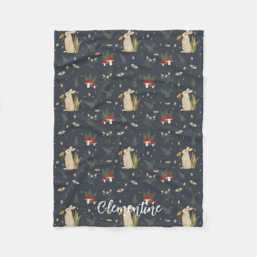 コテージコーレネイビーボタニカルレッドマッシュルームウッドランド フリースブランケット (正面)