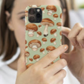 コテージコーレマッシュルームフォレスト iPhoneケース