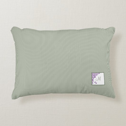 コテージセージストライプ紫フローラスクリプトモノグラム アクセントクッション (正面)