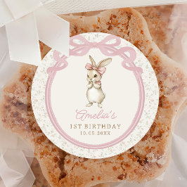 コテージチック ピンクのリボンを付けたうさぎの誕生日ステッカー ラウンドシール