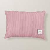コテージピンクストライプバラレーススクリプトモノグラム アクセントクッション (裏面)