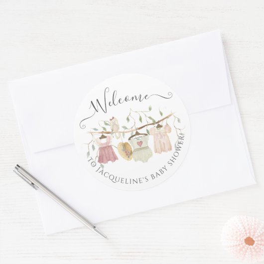 コテージ赤ちゃん服ウェルカムベビーガールシャワー ラウンドシール (封筒)