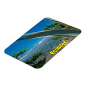 コトパシ火山、エクアドル マグネット (左側)