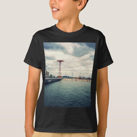 コニーアイランドビーチパノラマ Tシャツ (正面)