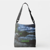 コネチカット美しい湖の木 クロスボディバッグ (正面)