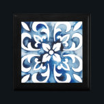 コバルトタイルII ギフトボックス<br><div class="desc">Cobalt Tile II by Grace Popp.青いタイル状のパターンでフローラデザイン。</div>