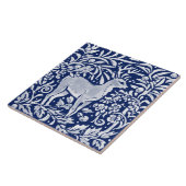 コバルトネイビーブルーウッドランドアニマルディアバードフローラ タイル (側面)