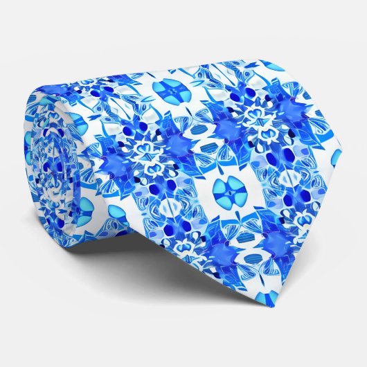 コバルトブルーとホワイトろうけつ染めタイル模様 ネクタイ (ロール)