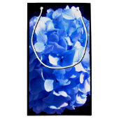 コバルトブルーの花が咲くエレガントな青いハイドランジア スモールペーパーバッグ (裏面)