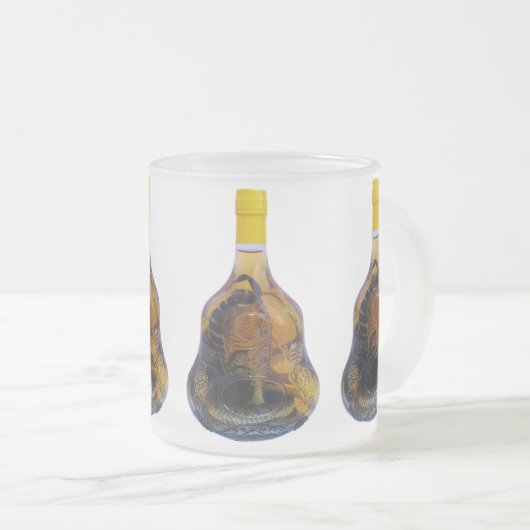 コブラのヘビ対蠍のウィスキーの… Yadongのラオス語 フロストグラスマグカップ (正面右)