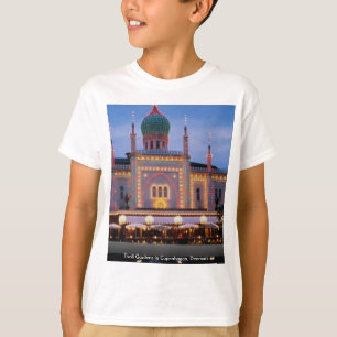 コペンハーゲン、デンマークのTivoliの庭 Tシャツ