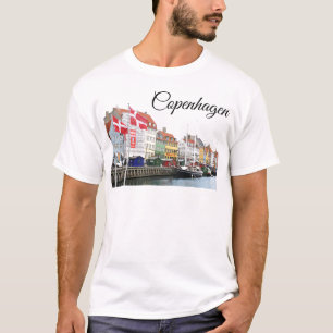 コペンハーゲン、DanmarkのNyhavn運河 Tシャツ