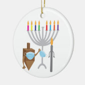 コマとキャンドルの顔マスク セラミックオーナメント (左)