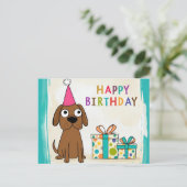 コミカルな茶色の犬の誕生日カードカラフルギフト ポストカード (スタンド正面)