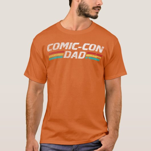 コミコンお父さん 80年代レトロ風ダストレスファミリー Tシャツ (正面)