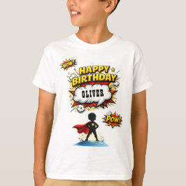 コミックスタイルのスーパーヒーローの少年 名前 誕生日 Tシャツ