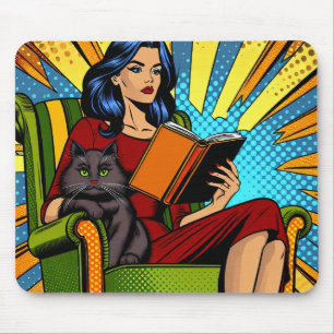 コミックスタイルのポップアートの女性が本を読む猫 マウスパッド