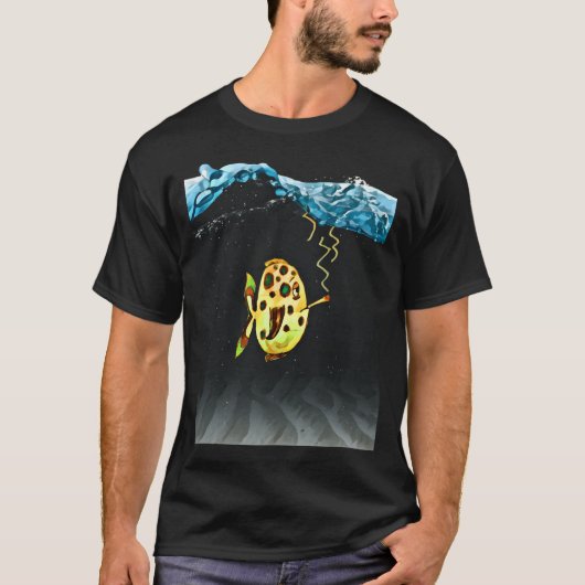 コミックスタイルの水中で煙草を吸うチラーフィッシュ Tシャツ (正面)