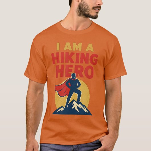 コミック調のハイキングヒーローが描かれた面白いデザイン Tシャツ (正面)
