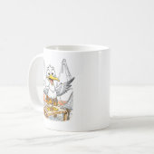 コミック風の造船所労働者としての海鳥 コーヒーマグカップ (正面左)