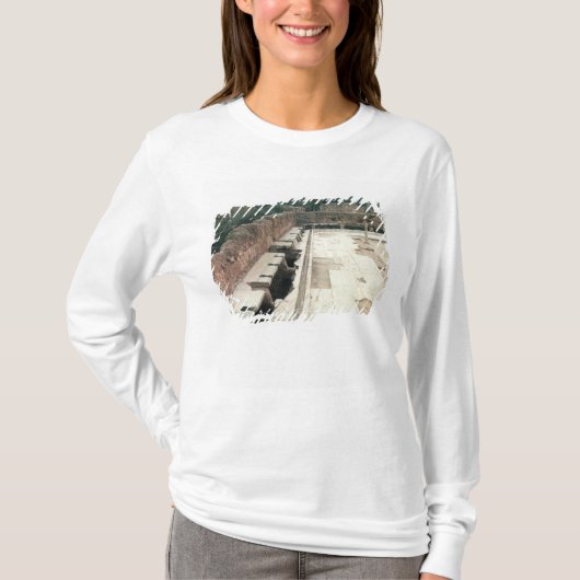 コミューンの洗面所の眺め Tシャツ (正面)