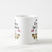 コメディアンのためのドナルド・トランプのおもしろいな仕事 コーヒーマグカップ (中央)