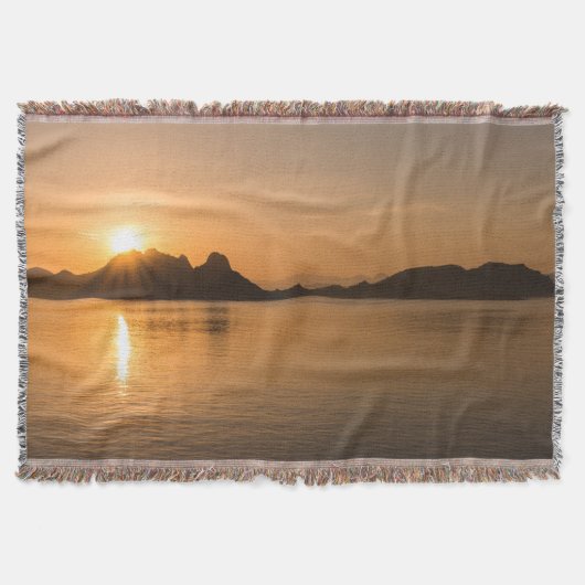 コモド島の夕焼け スローブランケット (正面)