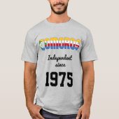 コモロ国旗の独立性お祝いTシャツ Tシャツ (正面)