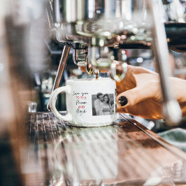 コラージュのカップルの写真とロマンチックな引用文を月に エスプレッソカップ