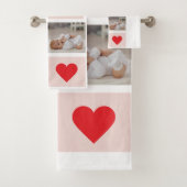 コラージュモダンフォトレッド&ピンクのマ最高のマ・エバーギフト バスタオルセット (インサイチュ)