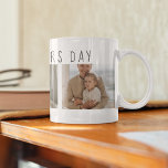コラージュモダンフォト&ハッピーファーザーズの日のギフ最高のト コーヒーマグカップ<br><div class="desc">コラージュモダンの写真は父の日のために完璧な贈り物を作ることができる。このユニーククリエイティブギフトアイディアは、あなた違うとパパの写真を組み合わせ、視覚的に魅力的な方法でそれらを配置する。パパの生活と彼との特別な絆を祝共有する素晴らしい方法である。</div>
