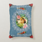 コラージュヴィンテージレトロとレースと花 アクセントクッション (正面(垂直))