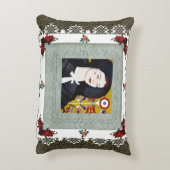 コラージュヴィンテージレトロとレースと花 アクセントクッション (裏面(縦))