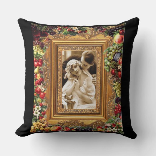 コラージュヴィンテージレトロとレースと花 クッション (正面)