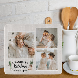 コラージュ写真&おばあちゃんのキッチンは常に開いている カッティングボード