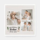 コラージュ写真&おばあちゃんのキッチンは常に開いている スタンダードランチョンナプキン (正面)