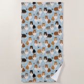 コリーの粗い手と骨 ビーチタオル (正面)