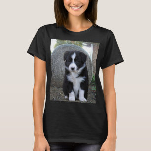 コリ縁どーの子犬の農場の生活 Tシャツ