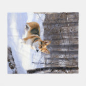 コルギが雪のクリスマスを過ごす フリースブランケット (正面(横))