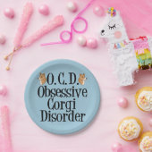 コルギに取り付けられた ペーパープレート (パーティー)