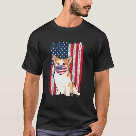 コルギアメリカ国旗の犬が7月4日に顔マスクを着用 Tシャツ (正面)
