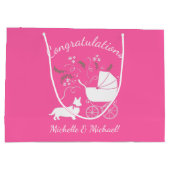 コルギドッグベビーシャワーピンクの女の子 ラージペーパーバッグ (裏面)