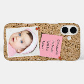 コルクにピンクのメモをピン留めしたカスタムフォト Case-Mate iPhoneケース (裏面 (横))